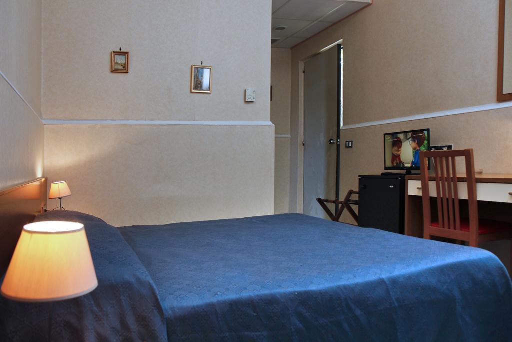 Hotel B&B Marina Capaccio Kültér fotó