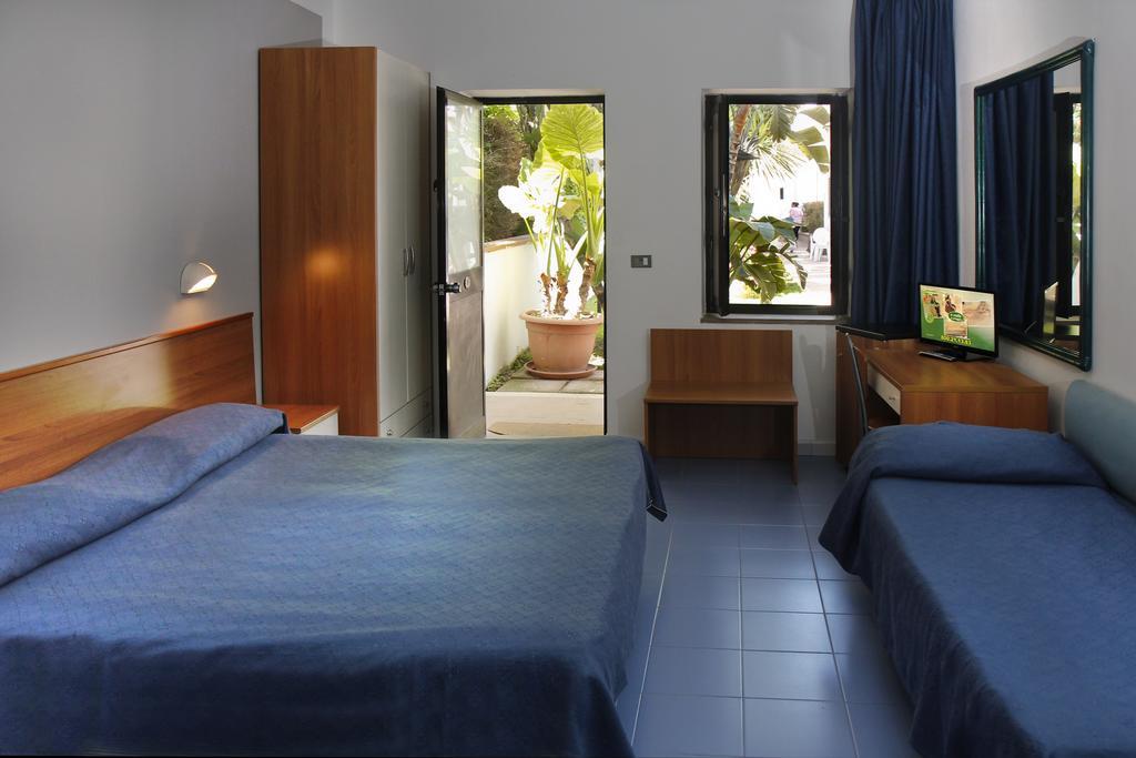 Hotel B&B Marina Capaccio Kültér fotó